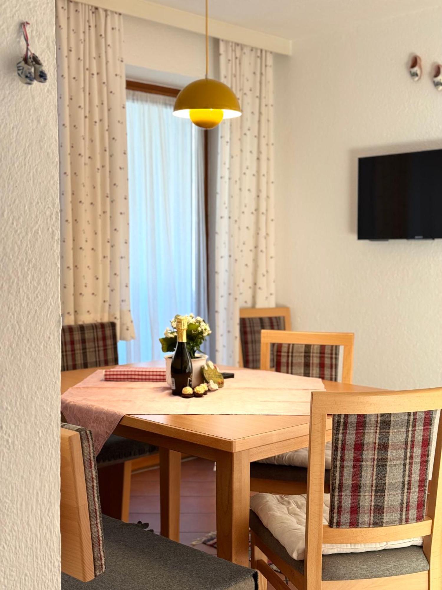 Haus Gamper-Haselwanter Apartment Tarrenz Exterior photo